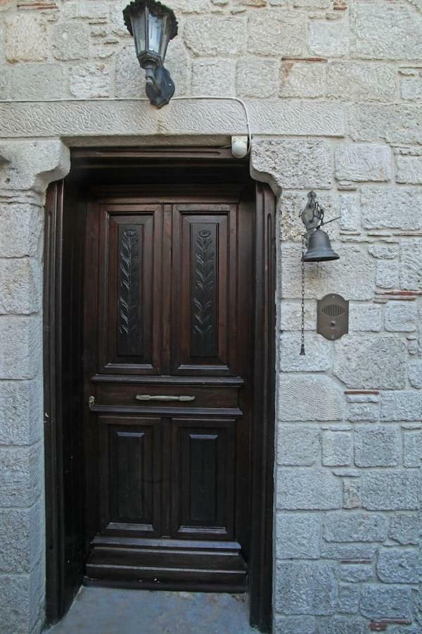 Beautiful In Traditional Halkidiki-uvc Sterilized Afytos